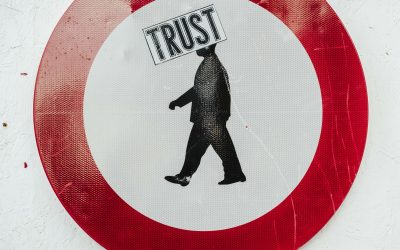 Más allá de la dialéctica del contrario